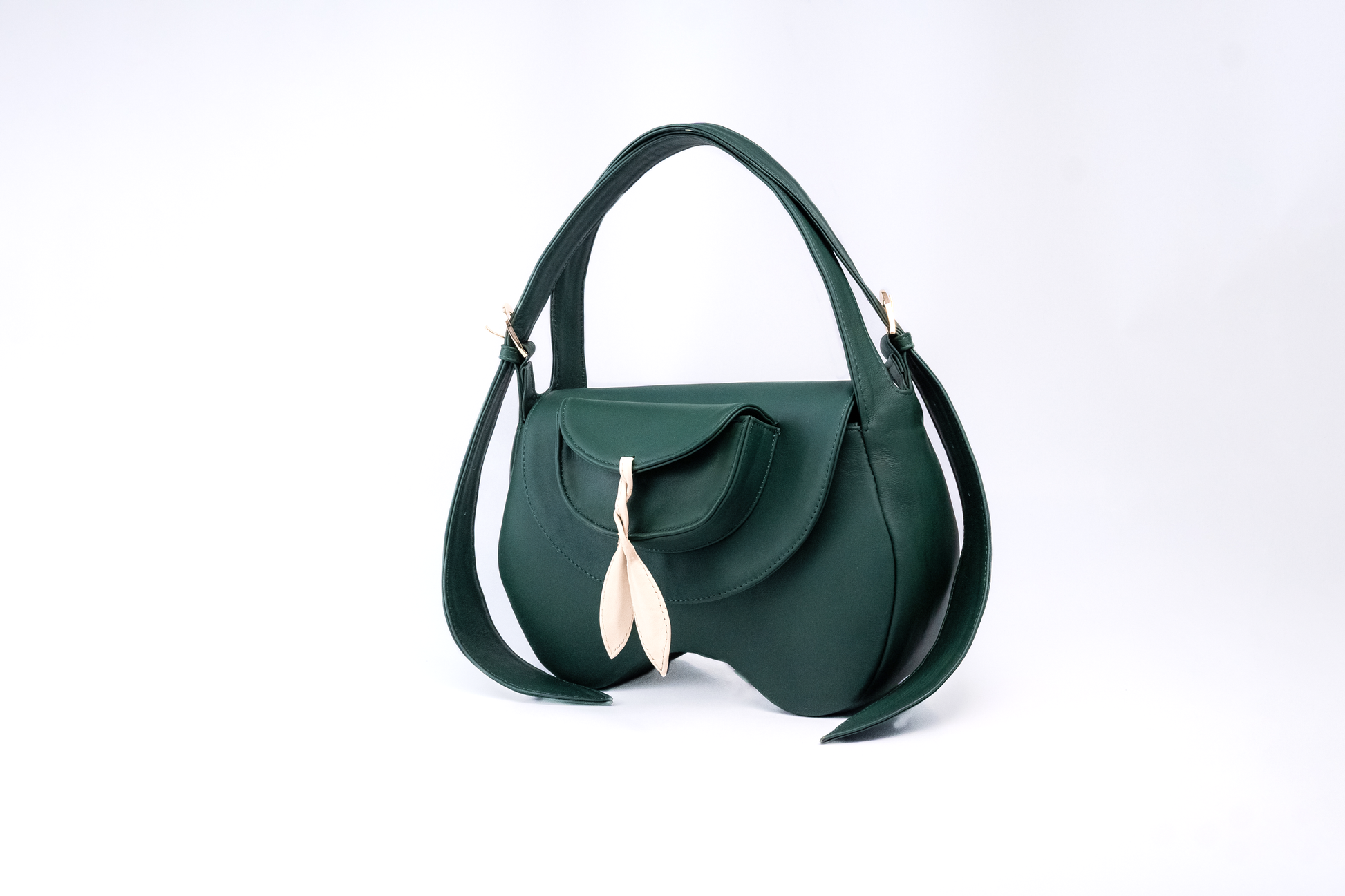 Bolsa messenger Callisto verde con orejas de conejo latte, Luna Lenore