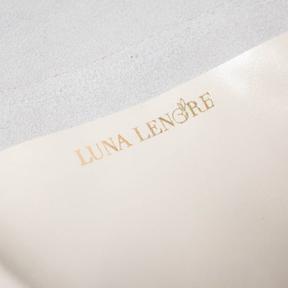 Lucette - Chalk