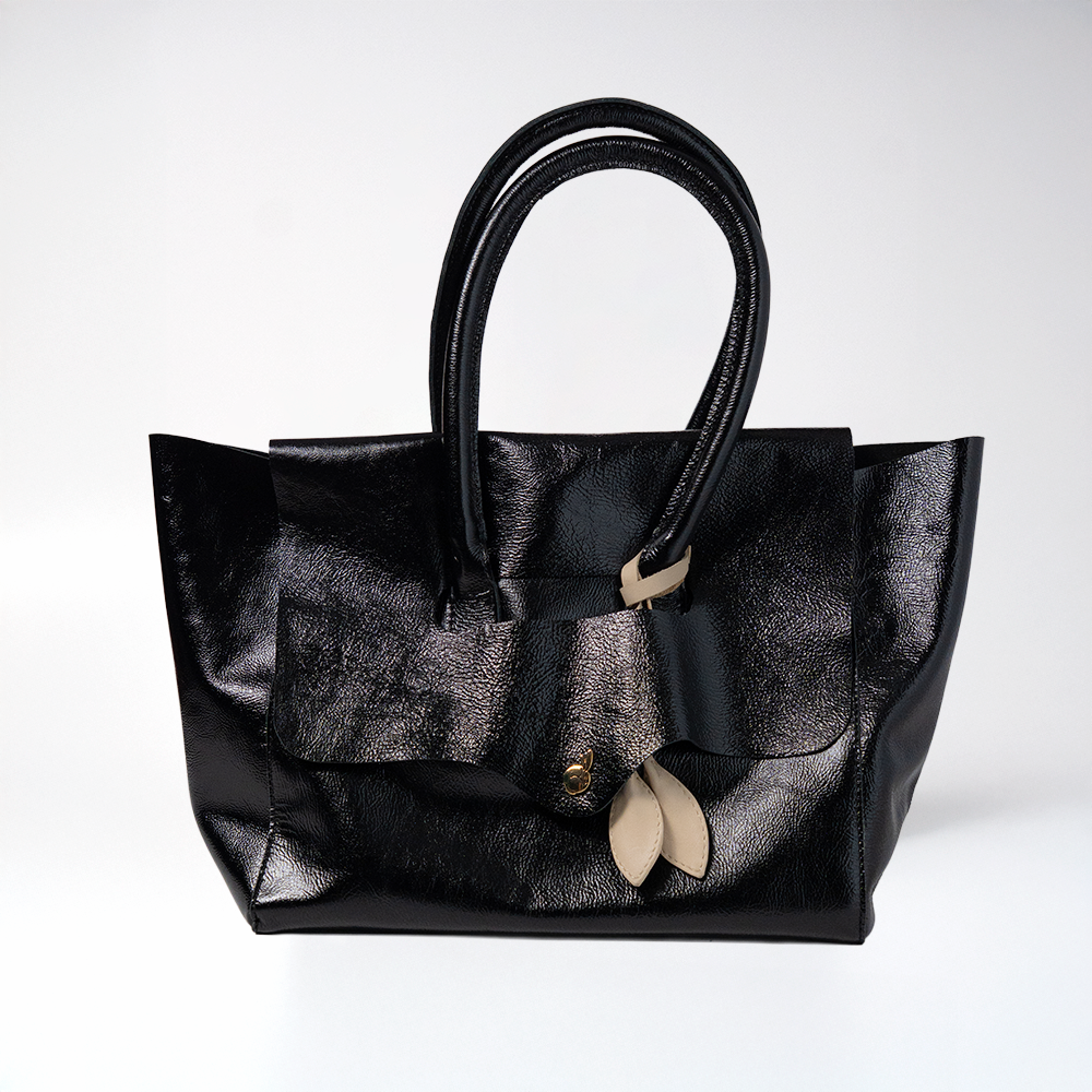Bolsa Lucette de piel napa negra con acabado charol, Luna Lenore