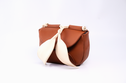 Bolsa crossbody Lunera color bourbon con orejas de conejo, Luna Lenore